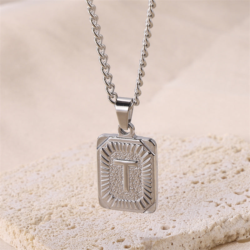 INITIAL NECKLACE