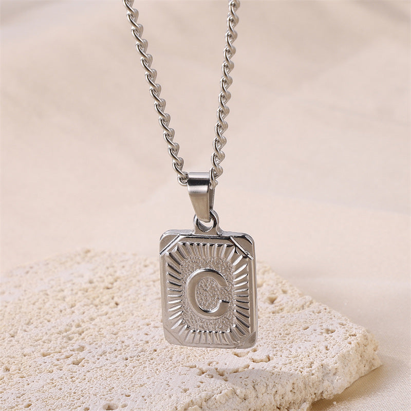 INITIAL NECKLACE