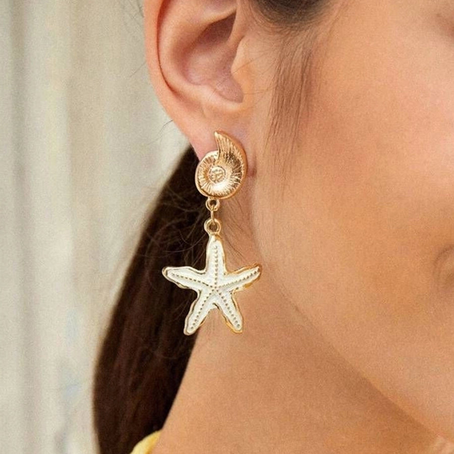 Sea Shell Loves Starfish Earrings